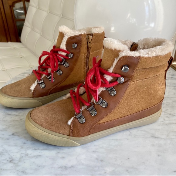 American Eagle Fur Lined Suede Sneaker Boots NWOT - Picture 4 of 11